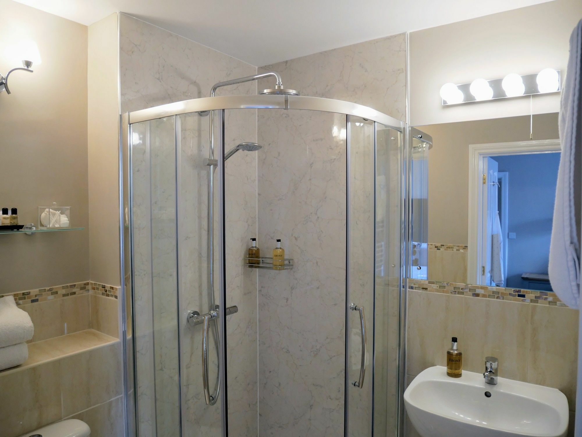 Peartree Serviced Apartments Salisbury Zewnętrze zdjęcie