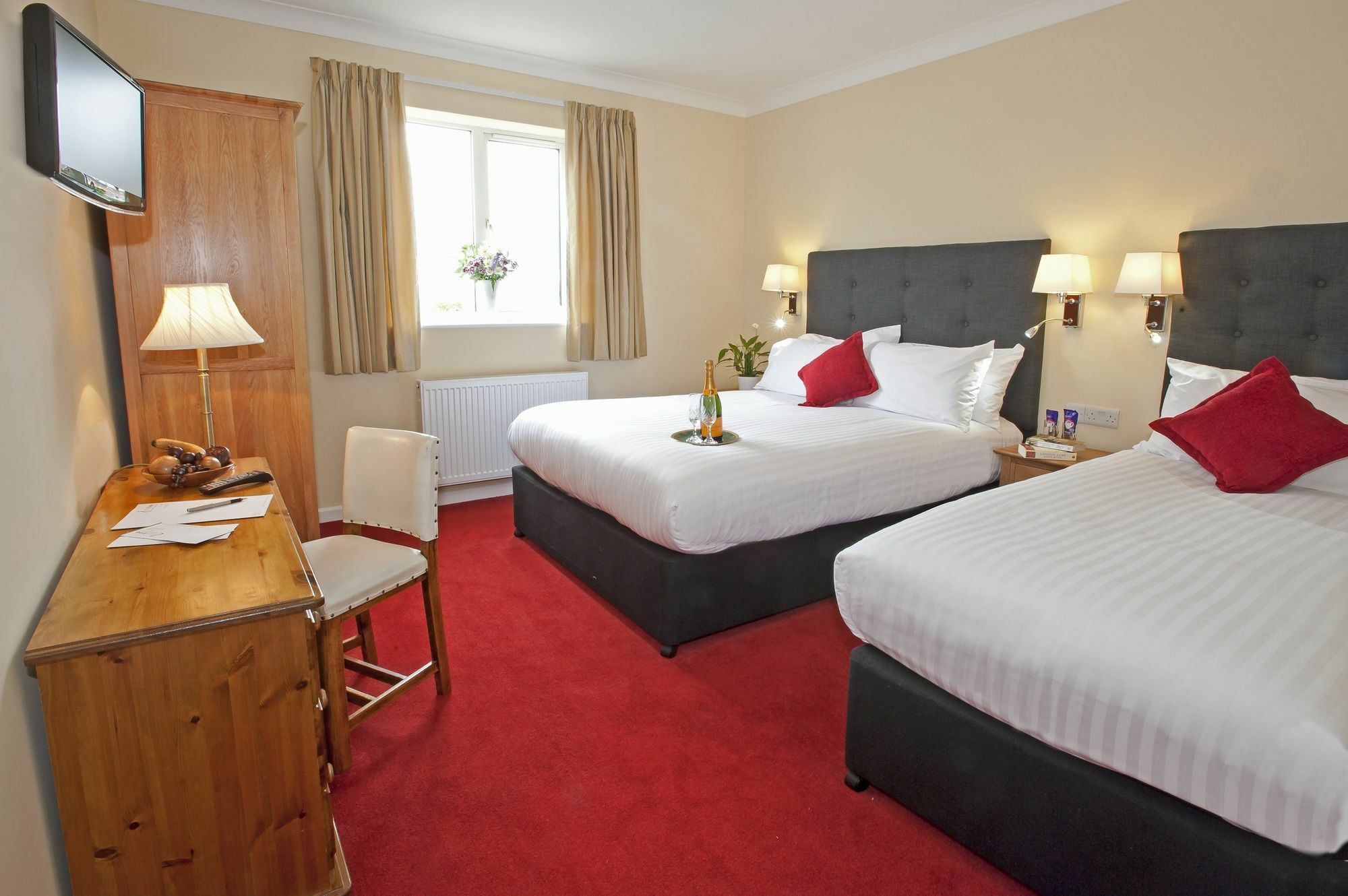 Peartree Serviced Apartments Salisbury Zewnętrze zdjęcie